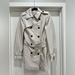 Zara double breasted trench coat. Size XS. Beige and gold hardware detailing.
